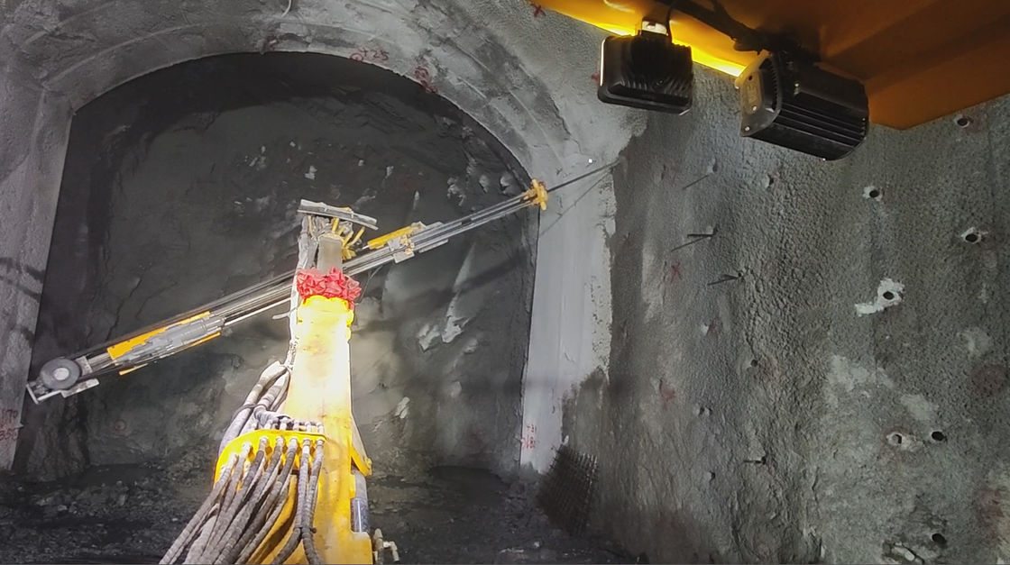 10 * 7.5m Aplikasi Bagian Jumbo Mesin Pengeboran untuk pengembangan tambang bawah tanah skala kecil